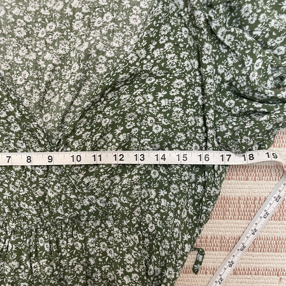 | Simplee | wrap dress. Size XL.* - Picture 8 of 10